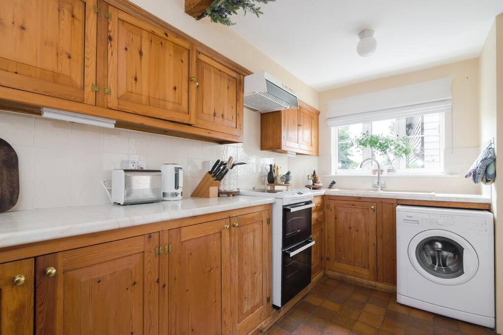 Adorable 2 Bedroom Guest House Hawkhurst Exterior foto